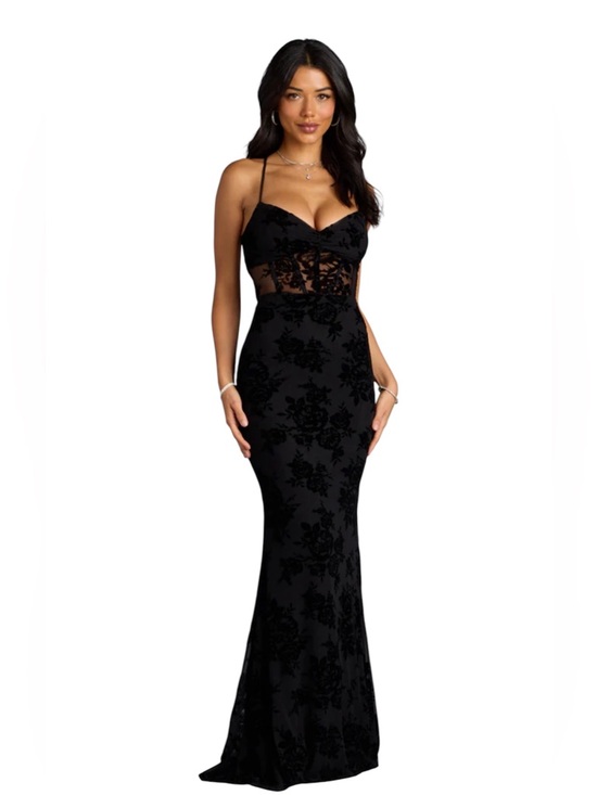 Windsor Dresses & Skirts - Windsor Bethany Lace-Up Mesh Mermaid Formal Dress NWT